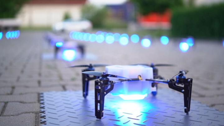 The LED-equipped quadcopters are particularly lightweight to save battery power ...