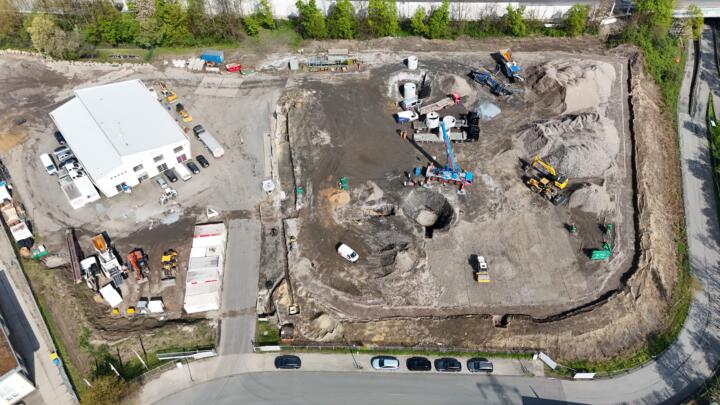 Elf elektrifizierte Maschinen waren auf der E-Baustelle von Strabag im Einsatz